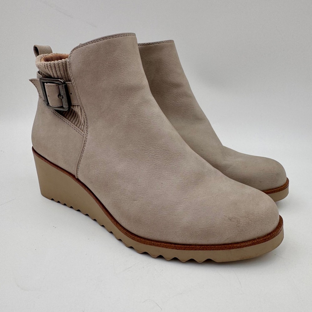 LifeStride Zayne Taupe Wedge Ankle Booties Ribbed Knit Buckle Boots Womens 7.5W